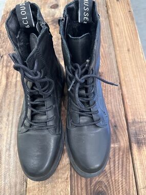 Musse & Cloud Women's Lugg Sole Black Leather Combat Boots